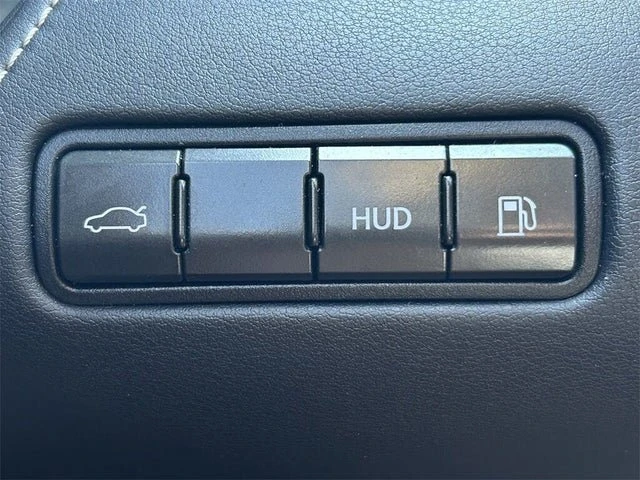 2021 Lexus LC - Image 19 of 20