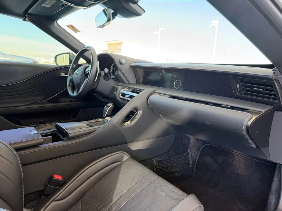 2021 Lexus LC - Image 11 of 13