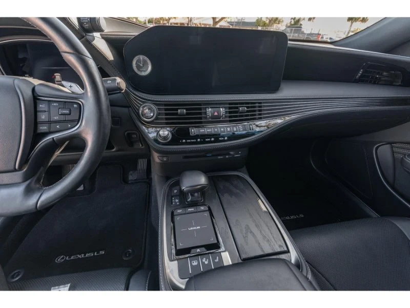 2021 Lexus LS 5th Gen - Image 7 of 10