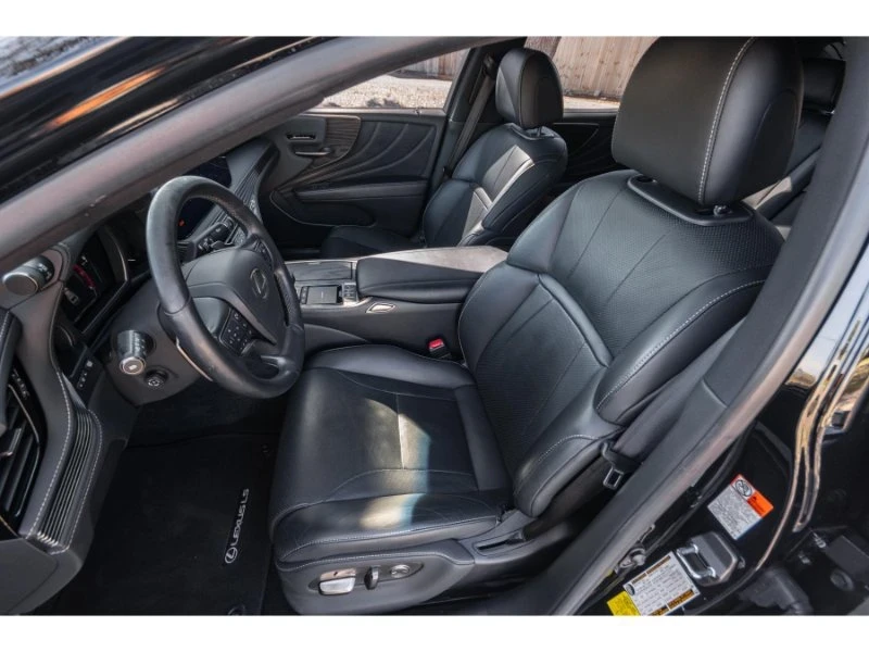 2021 Lexus LS 5th Gen - Image 10 of 10