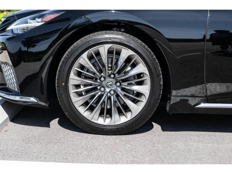 2021 Lexus LS 5th Gen - Image 6 of 10