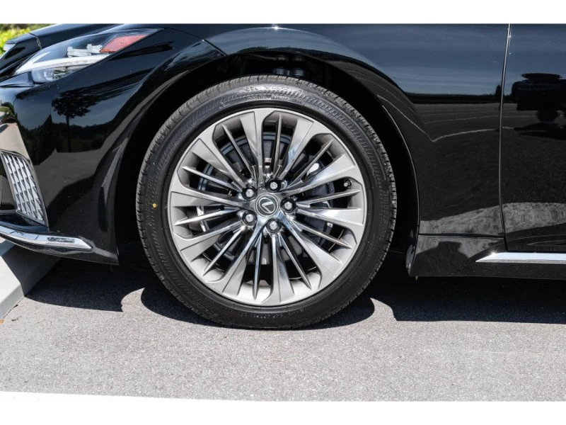 2021 Lexus LS 5th Gen - Image 7 of 10