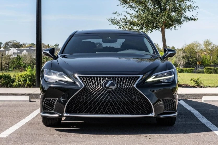 2021 Lexus LS 5th Gen - Image 5 of 10