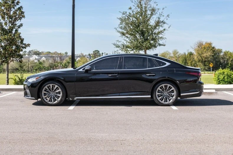 2021 Lexus LS 5th Gen - Image 3 of 10