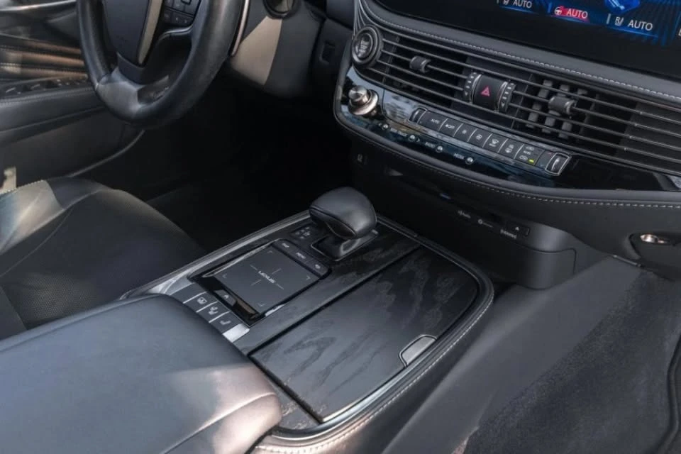 2021 Lexus LS 5th Gen - Image 9 of 15