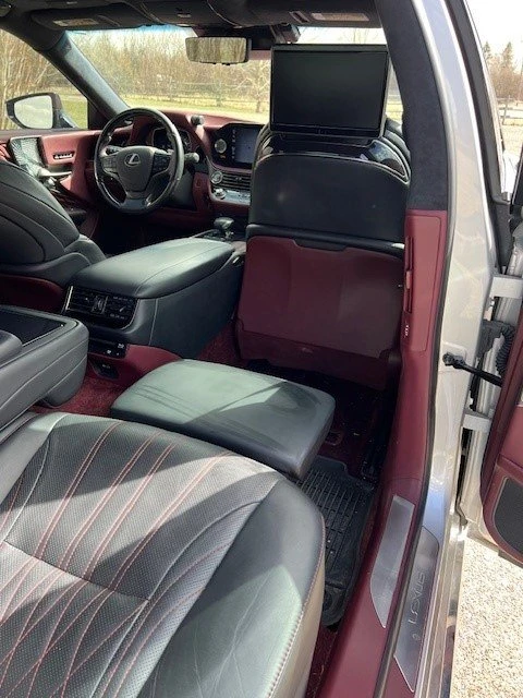 2021 Lexus LS 5th Gen - Image 16 of 20