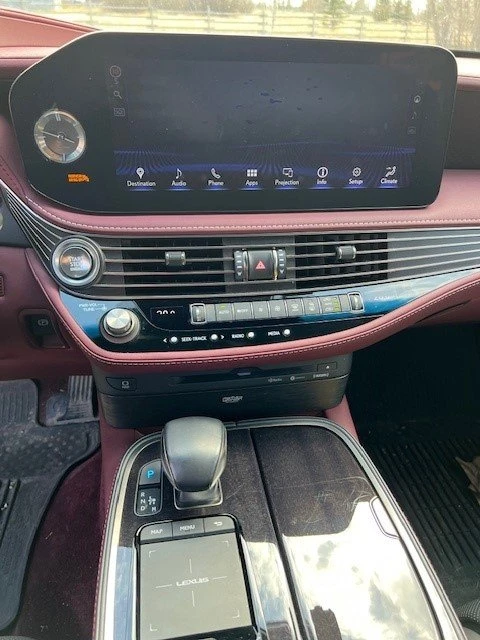 2021 Lexus LS 5th Gen - Image 17 of 20