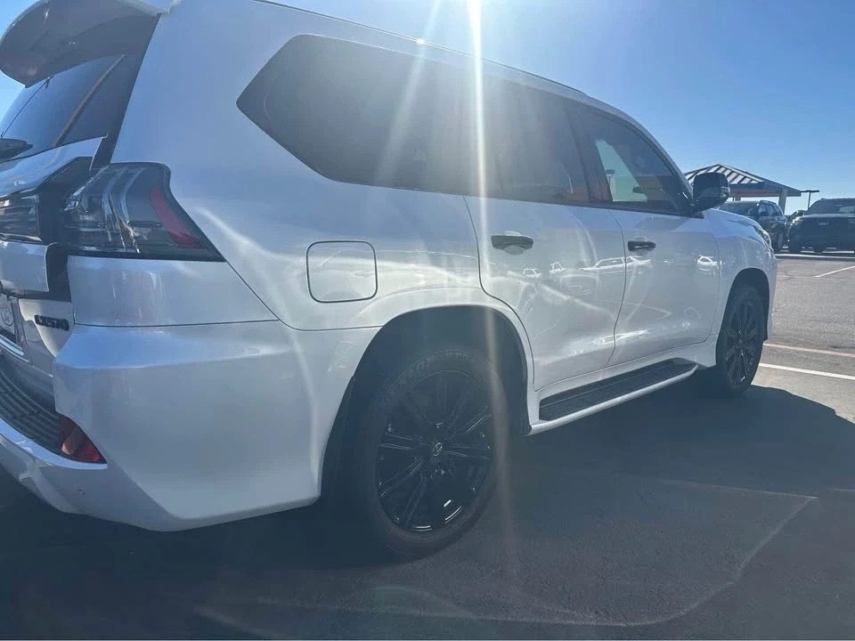 2021 Lexus LX 3rd Gen - Image 17 of 18