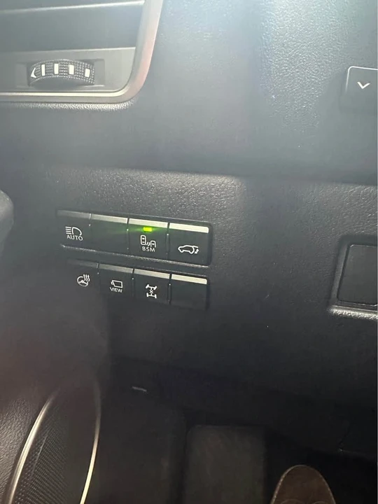 2021 Lexus LX 4th Gen - Image 10 of 15