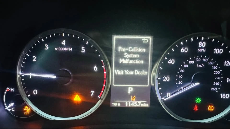 2021 Lexus RC - Image 12 of 12