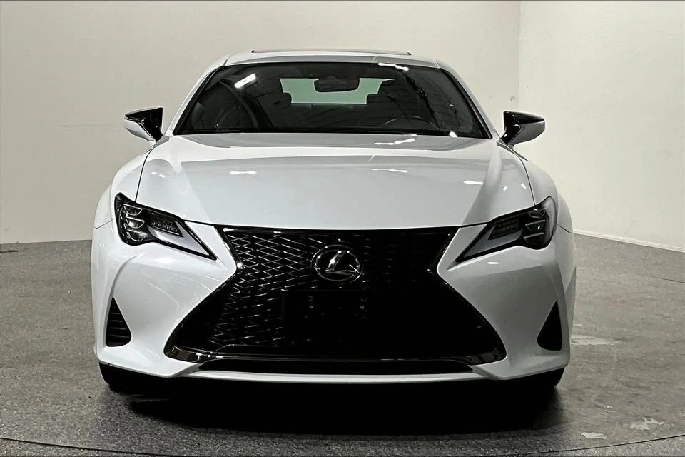 2021 Lexus RC - Image 2 of 13