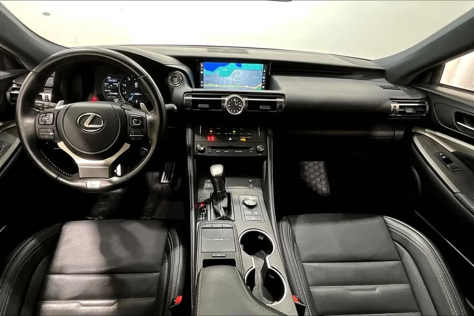 2021 Lexus RC - Image 11 of 13