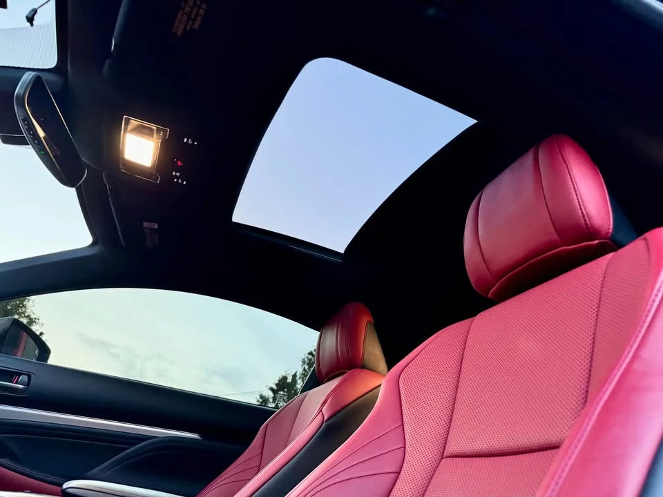 2021 Lexus RC - Image 19 of 20