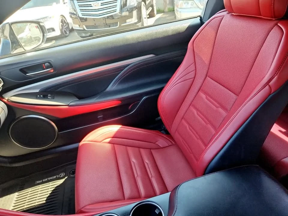 2021 Lexus RC F - Image 18 of 19