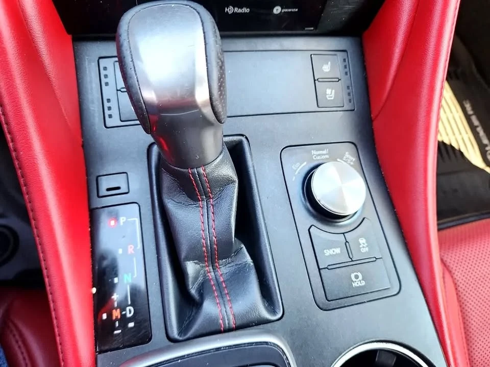 2021 Lexus RC F - Image 15 of 19