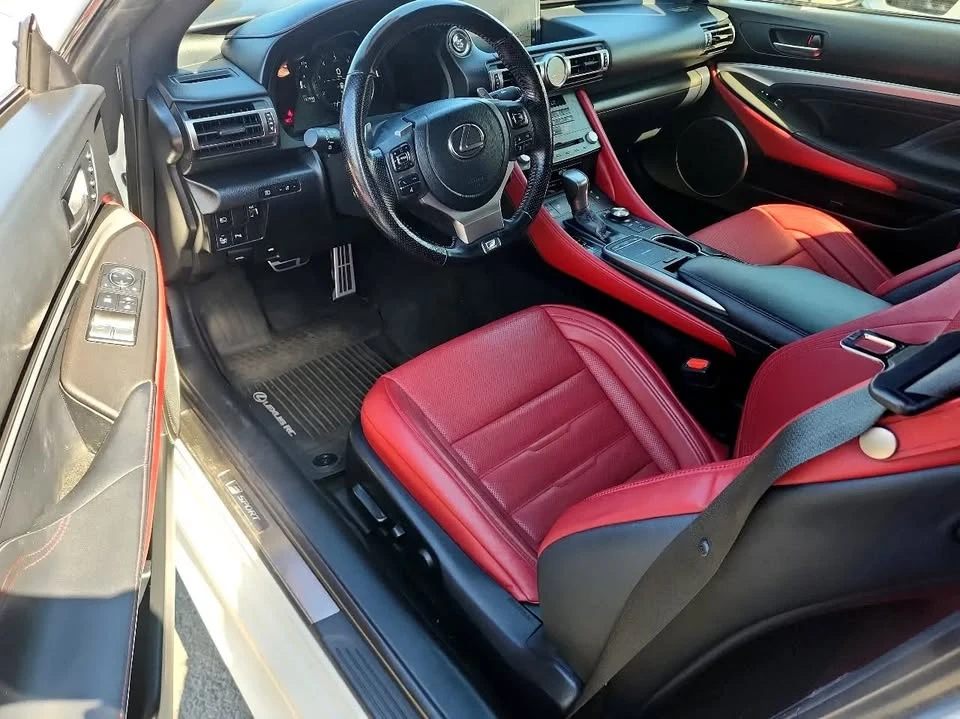 2021 Lexus RC F - Image 8 of 19