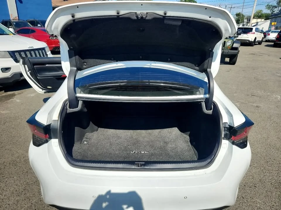 2021 Lexus RC F - Image 6 of 19