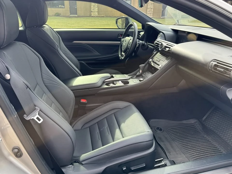 2021 Lexus RC - Image 10 of 20