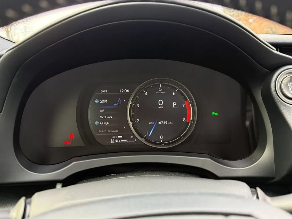 2021 Lexus RC - Image 12 of 20
