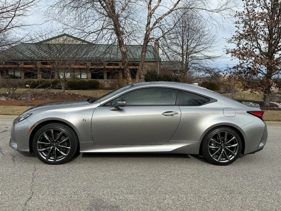 2021 Lexus RC - Image 2 of 20