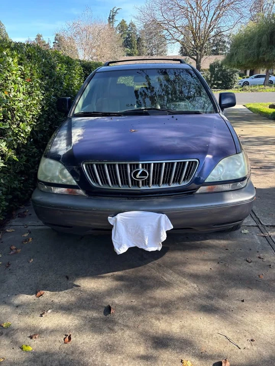 2001 Lexus RX 1st Gen - Image 3 of 3