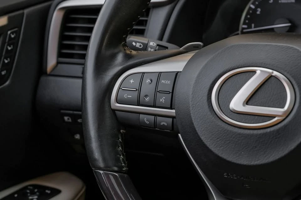 2021 Lexus RX 4th Gen - Image 18 of 20