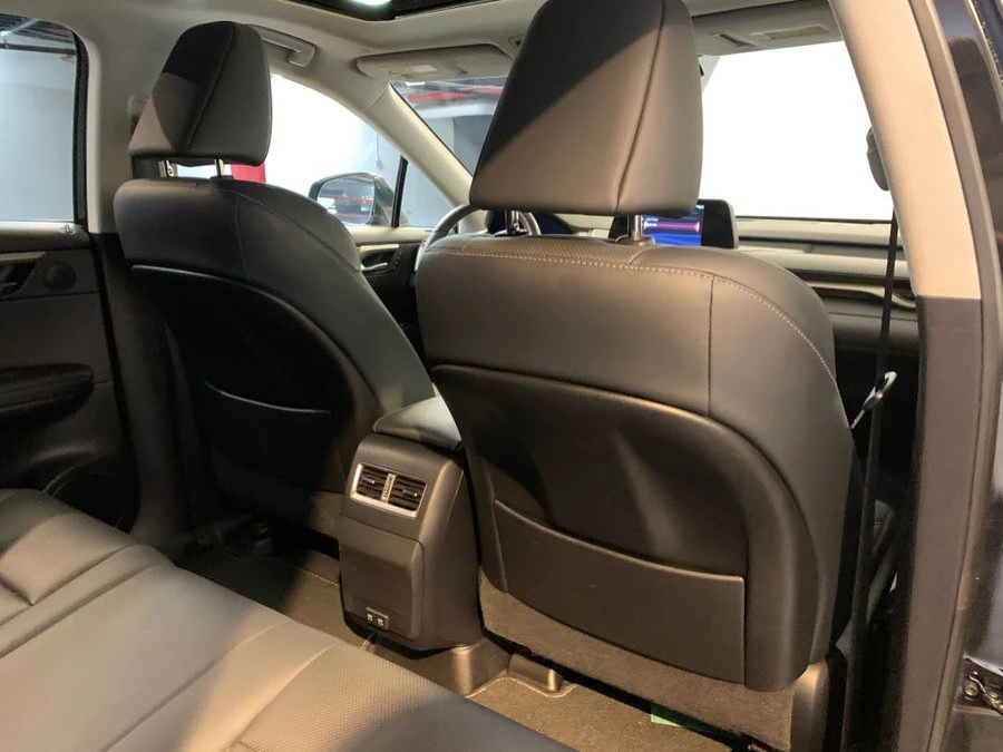 2021 Lexus RX 4th Gen - Image 17 of 18