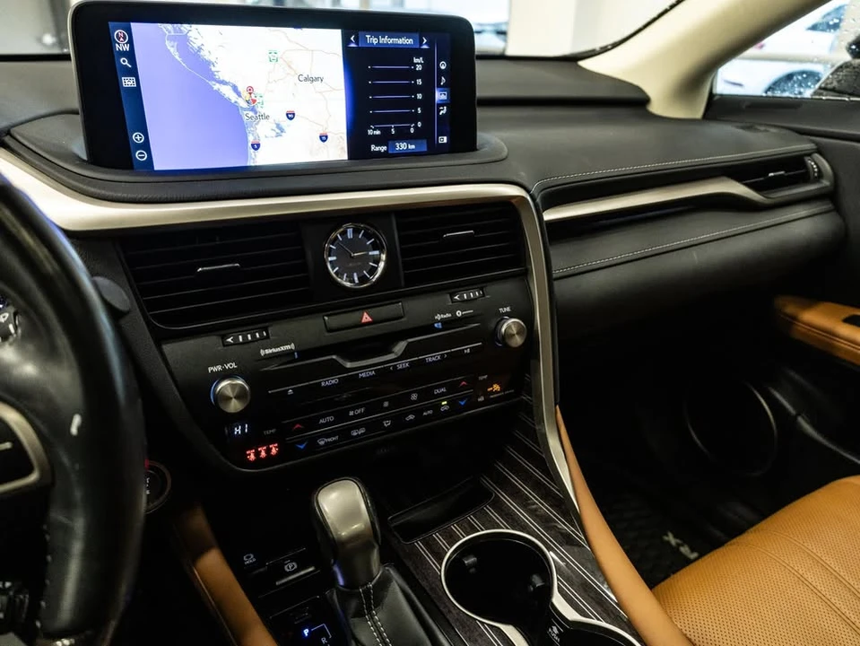 2021 Lexus RX 4th Gen - Image 10 of 17