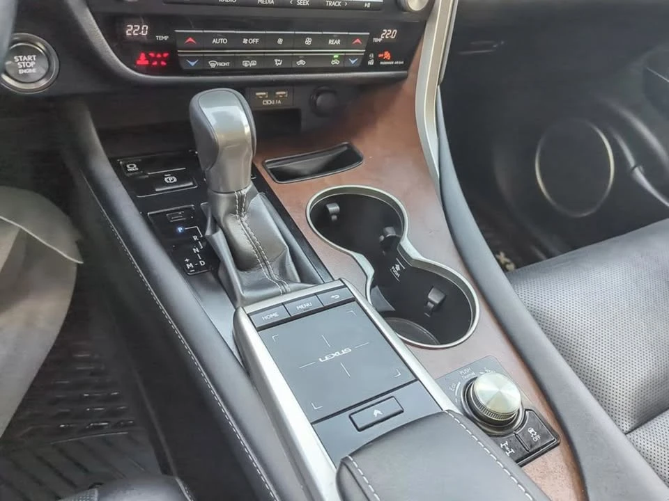 2021 Lexus RX 4th Gen - Image 18 of 20