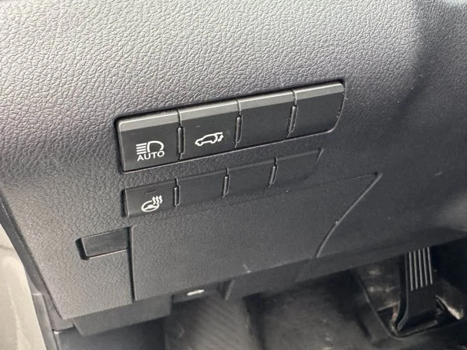 2021 Lexus RX 4th Gen - Image 16 of 18