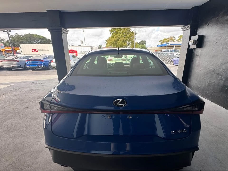 2021 Lexus IS 3rd Gen - Image 4 of 9