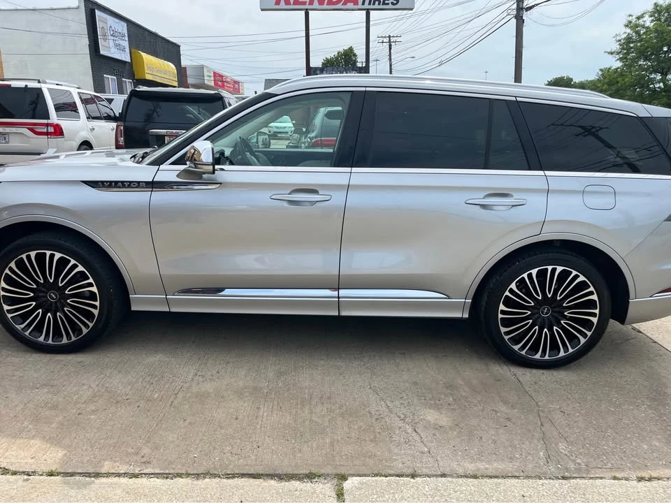 2021 Lincoln Aviator 2nd Gen - Image 2 of 15