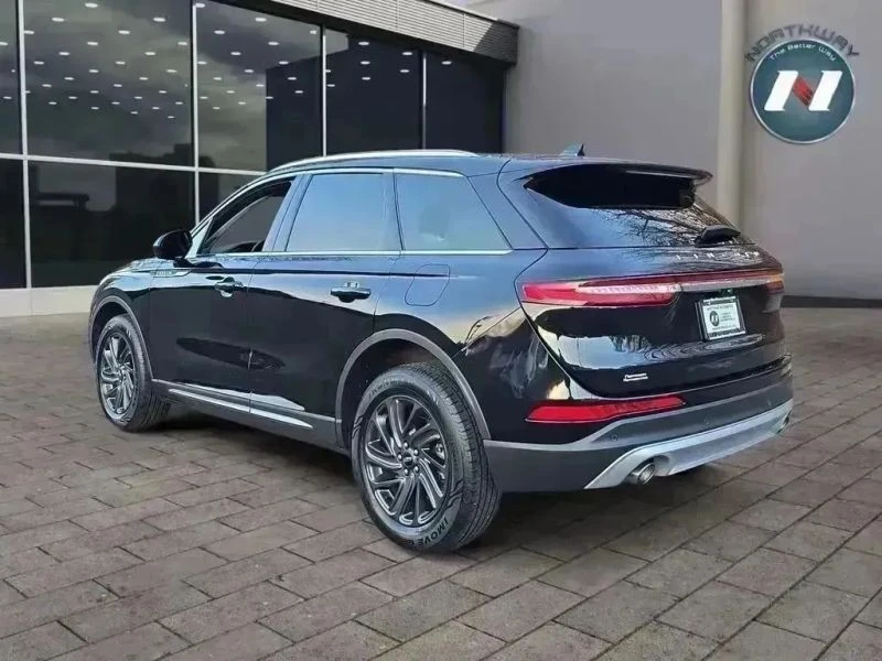 2021 Lincoln Corsair - Image 3 of 12