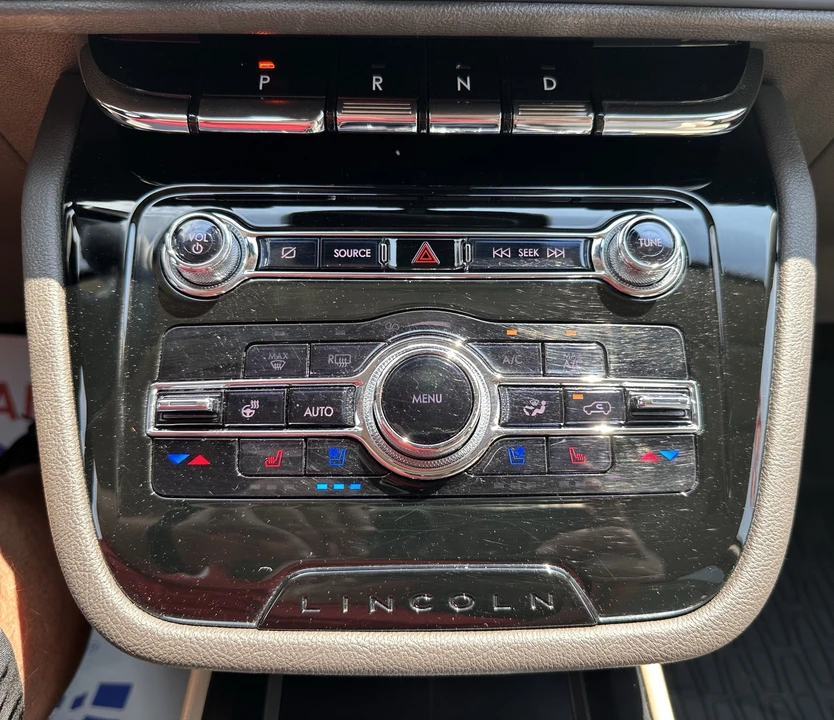 2021 Lincoln Corsair - Image 27 of 31