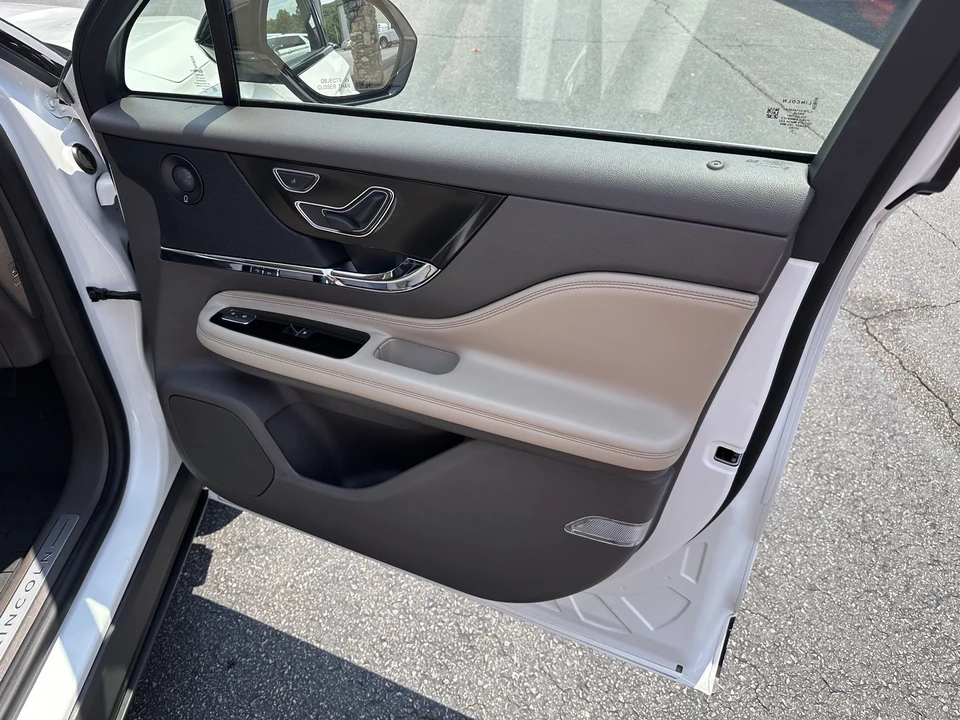 2021 Lincoln Corsair - Image 13 of 31
