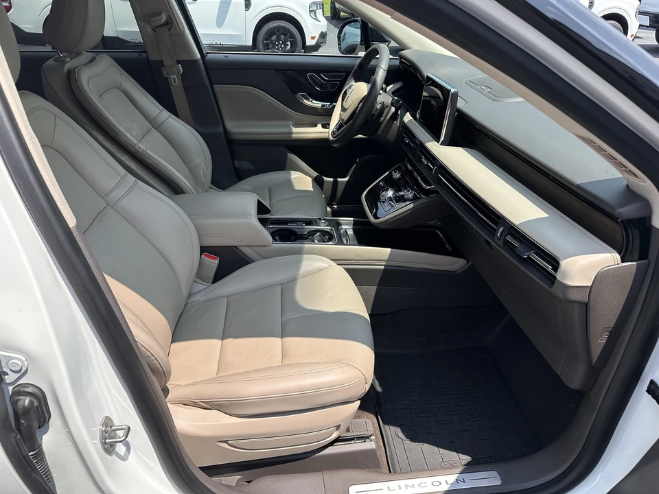2021 Lincoln Corsair - Image 14 of 31