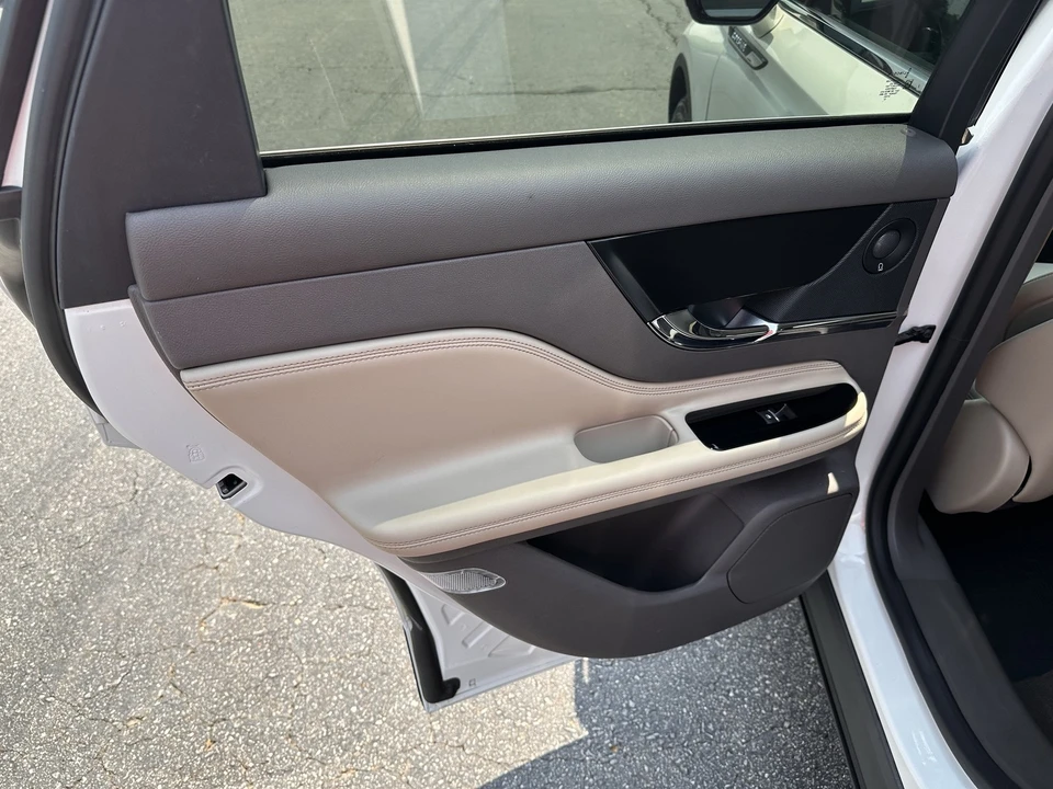 2021 Lincoln Corsair - Image 11 of 31