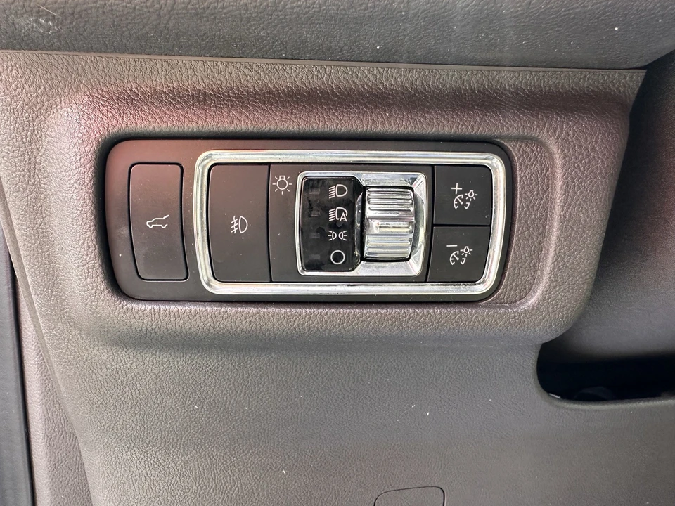 2021 Lincoln Corsair - Image 19 of 31