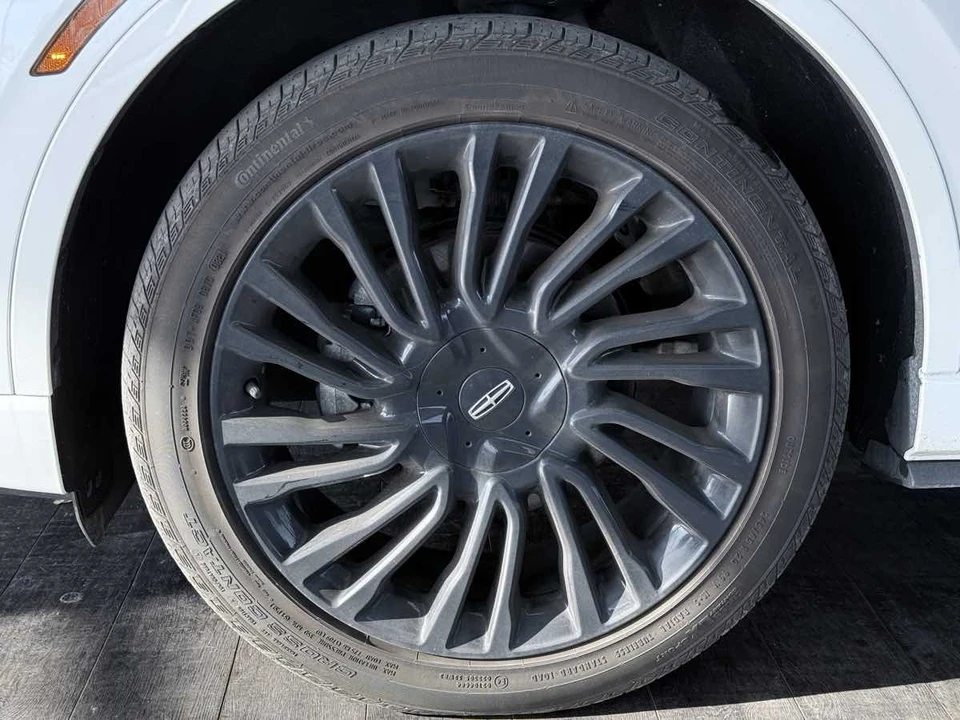 2021 Lincoln Corsair - Image 30 of 31