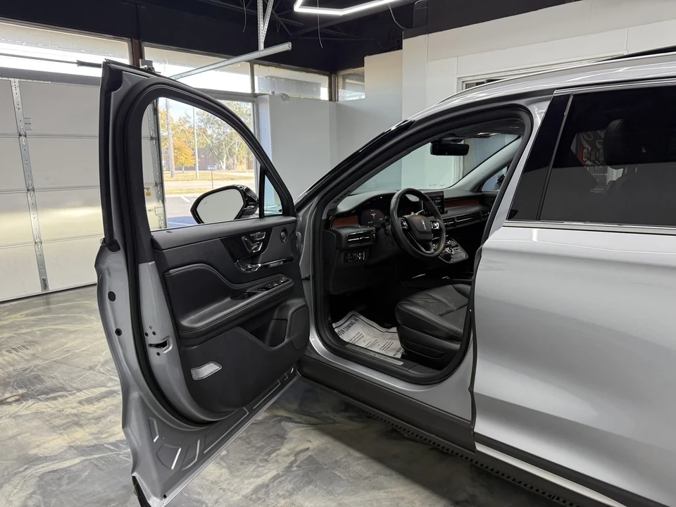 2021 Lincoln Corsair - Image 10 of 21