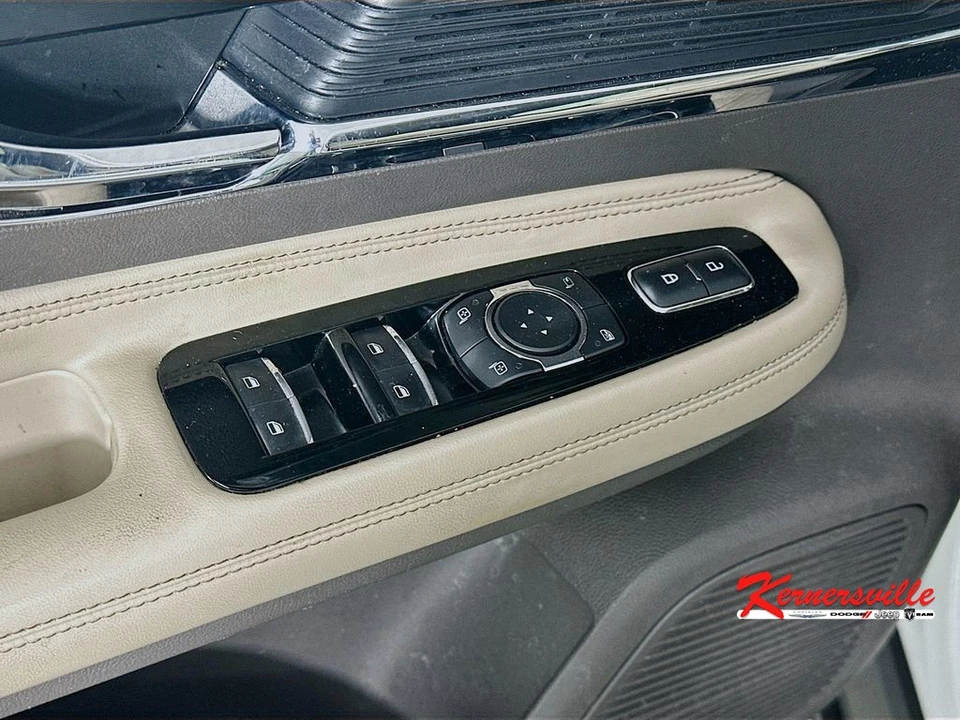 2021 Lincoln Corsair - Image 23 of 24