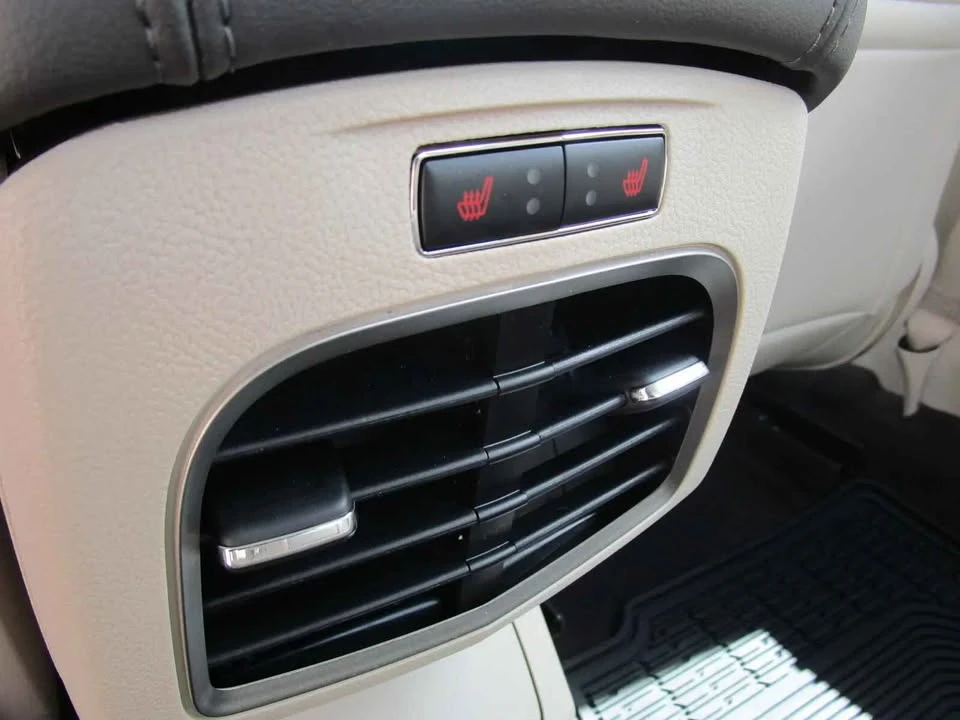2021 Lincoln MKZ - Image 15 of 16