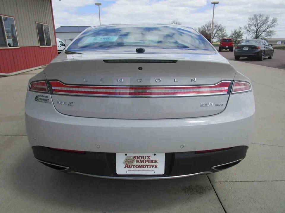 2021 Lincoln MKZ - Image 8 of 16