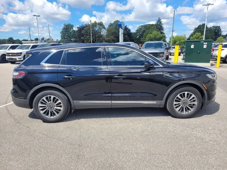 2021 Lincoln Nautilus - Image 4 of 17