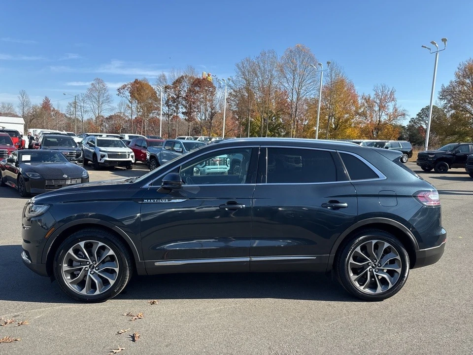 2021 Lincoln Nautilus - Image 2 of 12