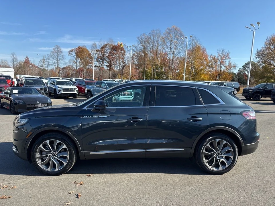 2021 Lincoln Nautilus - Image 2 of 21