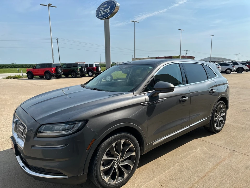 2021 Lincoln Nautilus - Image 2 of 12