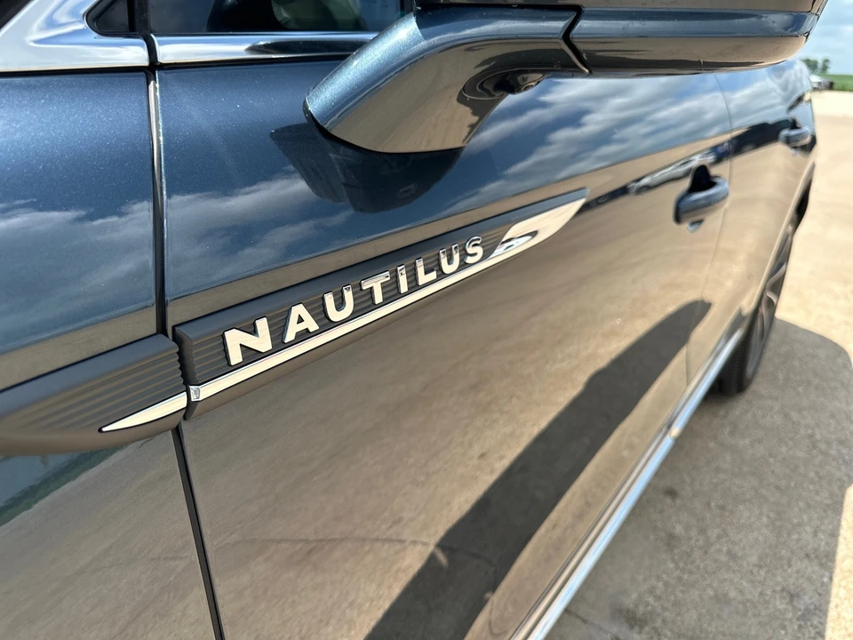 2021 Lincoln Nautilus - Image 4 of 12