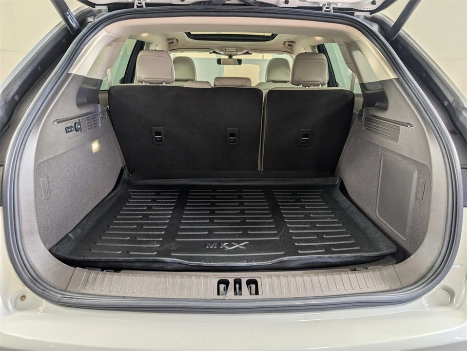 2021 Lincoln Nautilus - Image 11 of 12