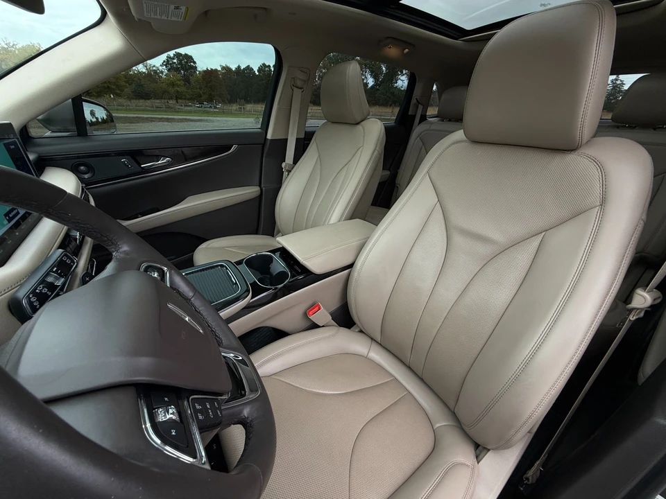 2021 Lincoln Nautilus - Image 11 of 12